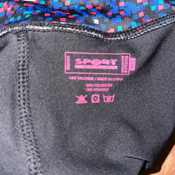 Simons Exclusive Sports Wear Matching Set - Picture 6 of 7